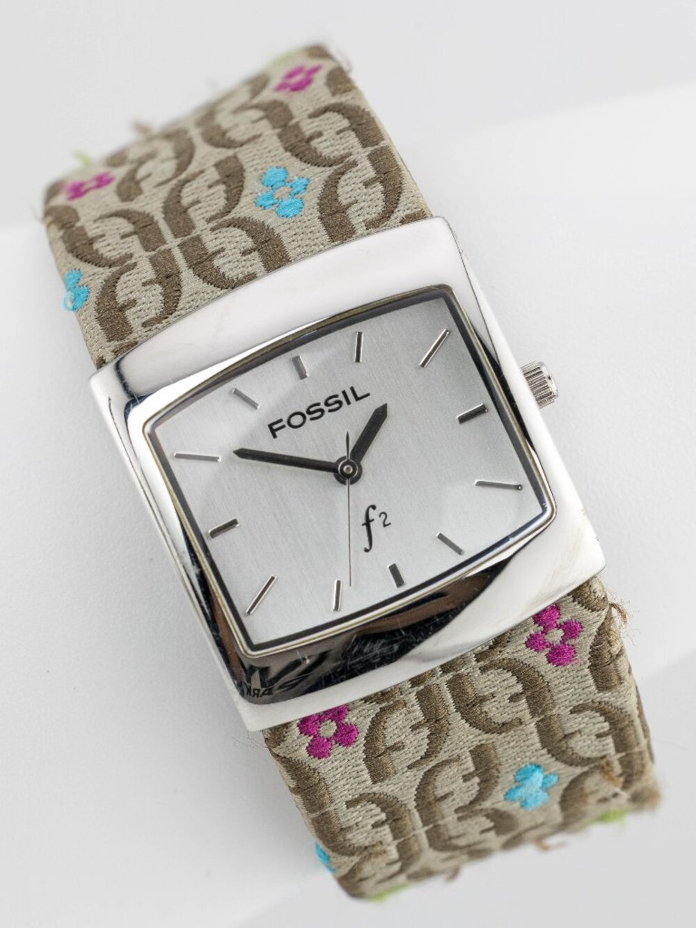 Fossil F2 SI2009 Floral Monogram Cuff Watch Quartz Analog Women’s Fresh Battery